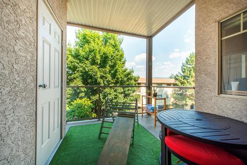 306-1007 Harvey Avenue, Kelowna, BC - Outdoor With Exterior