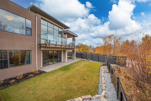 450 Windhover Court, Kelowna, BC - Outdoor