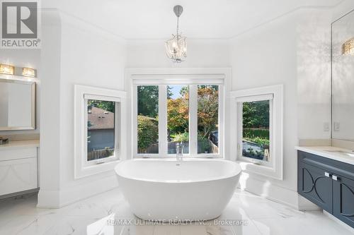 29 Alderdale Court, Toronto (Banbury-Don Mills), ON - Indoor Photo Showing Bathroom