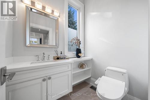 29 Alderdale Court, Toronto (Banbury-Don Mills), ON - Indoor Photo Showing Bathroom