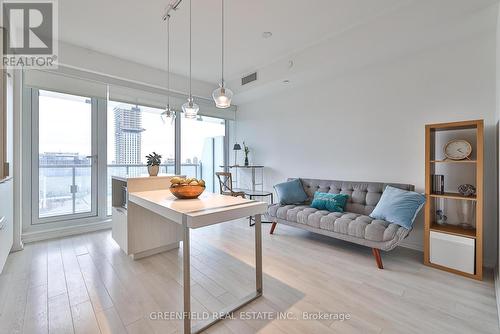 2304 - 197 Yonge Street E, Toronto (Church-Yonge Corridor), ON - Indoor Photo Showing Living Room