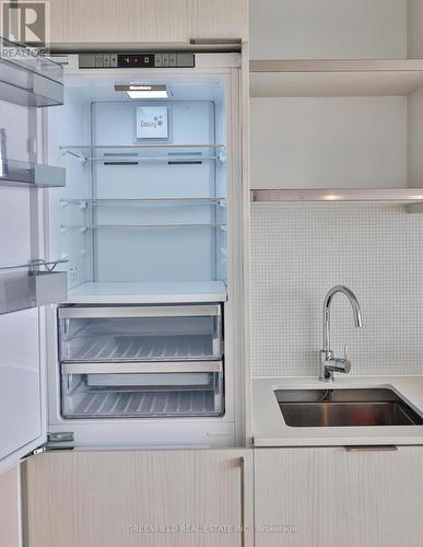 2304 - 197 Yonge Street E, Toronto, ON - Indoor Photo Showing Kitchen