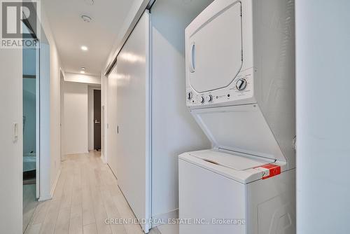 2304 - 197 Yonge Street E, Toronto, ON - Indoor Photo Showing Laundry Room