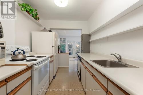 65 Normandy Boulevard, Toronto (Woodbine Corridor), ON - Indoor Photo Showing Kitchen