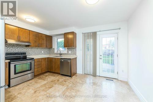 88 Overbank Drive, Oshawa, ON - Indoor Photo Showing Kitchen