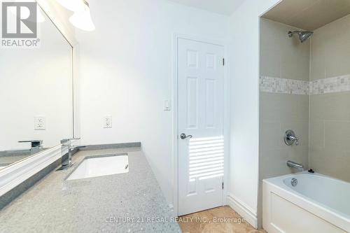 88 Overbank Drive, Oshawa (Mclaughlin), ON - Indoor Photo Showing Bathroom