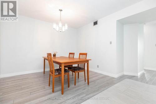 301 - 22 Clarissa Drive, Richmond Hill, ON - Indoor Photo Showing Dining Room