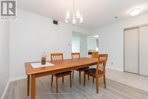 301 - 22 Clarissa Drive, Richmond Hill, ON - Indoor Photo Showing Dining Room