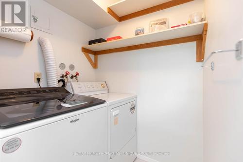 301 - 22 Clarissa Drive, Richmond Hill, ON - Indoor Photo Showing Laundry Room