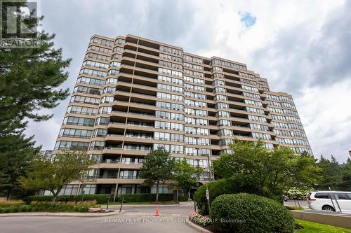 301 - 22 Clarissa Drive, Richmond Hill, ON - Outdoor With Facade