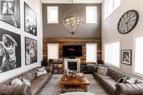 37 Skyline Trail, King (Nobleton), ON - Indoor Photo Showing Living Room With Fireplace