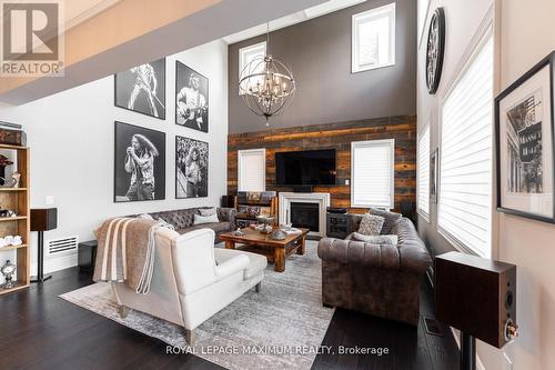 37 Skyline Trail, King (Nobleton), ON - Indoor Photo Showing Living Room With Fireplace