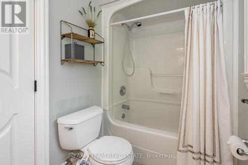 1602 Kale Drive, Innisfil, ON - Indoor Photo Showing Bathroom