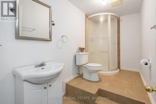 1602 Kale Drive, Innisfil, ON - Indoor Photo Showing Bathroom