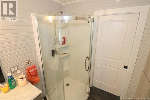 -- Crabbe Road - Middle Dam, Grand Manan, NB - Indoor Photo Showing Bathroom