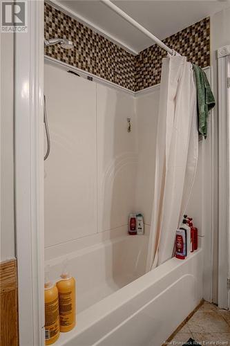 38 Meadow Drive, Darlings Island, NB - Indoor Photo Showing Bathroom