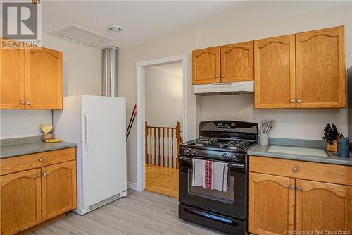 38 Meadow Drive, Darlings Island, NB - Indoor Photo Showing Kitchen