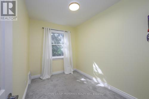 37 Apeldoorn Crescent, London, ON - Indoor Photo Showing Other Room