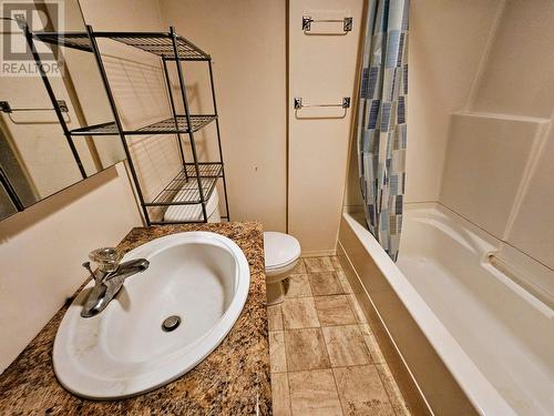 1699 Pine Street, Prince George, BC - Indoor Photo Showing Bathroom