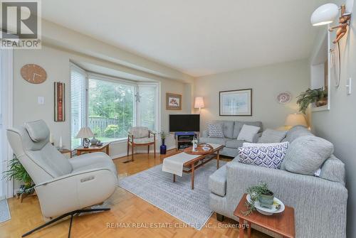 2564 Advent Court, Mississauga (Central Erin Mills), ON - Indoor Photo Showing Living Room