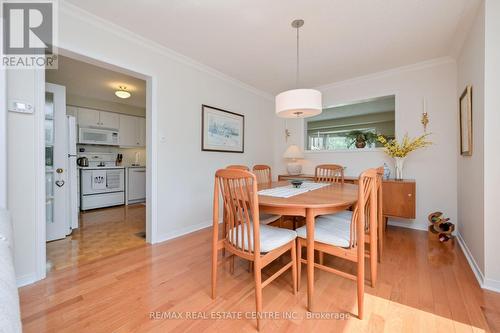 2564 Advent Court, Mississauga (Central Erin Mills), ON - Indoor Photo Showing Dining Room