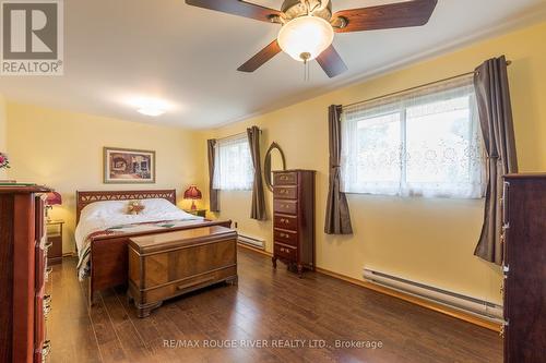 882 Cochrane Crescent, Peterborough (Northcrest), ON - Indoor Photo Showing Bedroom