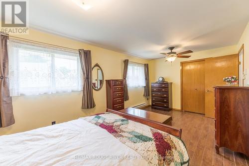 882 Cochrane Crescent, Peterborough (Northcrest), ON - Indoor Photo Showing Bedroom