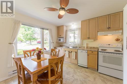 882 Cochrane Crescent, Peterborough (Northcrest), ON - Indoor Photo Showing Kitchen