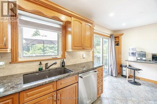 5 Gondola Crescent, Brampton, ON - Indoor Photo Showing Kitchen