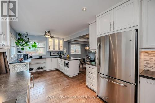 2145 Bosack Court, Mississauga (Sheridan), ON - Indoor Photo Showing Kitchen