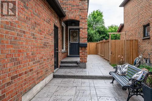 2145 Bosack Court, Mississauga (Sheridan), ON - Outdoor With Exterior