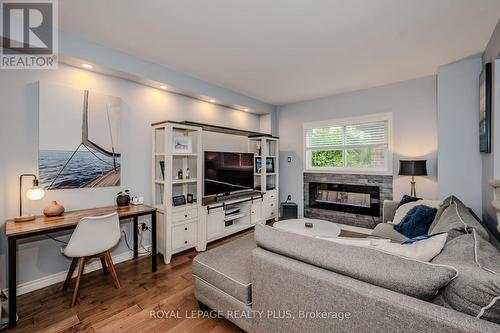 2145 Bosack Court, Mississauga (Sheridan), ON - Indoor Photo Showing Living Room With Fireplace