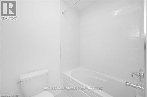 1200 Anson Gate, Oakville, ON - Indoor Photo Showing Bathroom