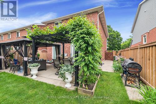 16 Chelsea Crescent, Hamilton, ON - Outdoor With Exterior