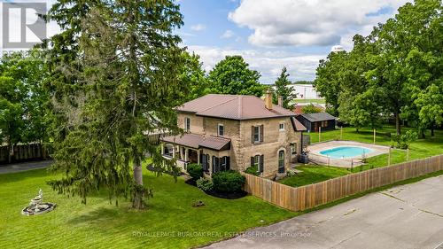 371 Maple Avenue S, Brant (Burford), ON - Outdoor With In Ground Pool