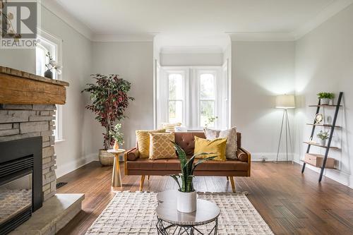 371 Maple Avenue S, Brant (Burford), ON - Indoor Photo Showing Living Room With Fireplace