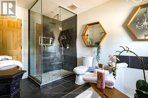 371 Maple Avenue S, Brant (Burford), ON - Indoor Photo Showing Bathroom