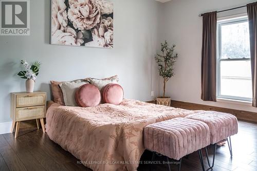 371 Maple Avenue S, Brant (Burford), ON - Indoor Photo Showing Bedroom