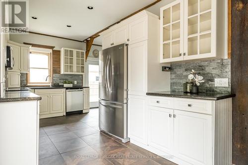 371 Maple Avenue S, Brant (Burford), ON - Indoor Photo Showing Kitchen