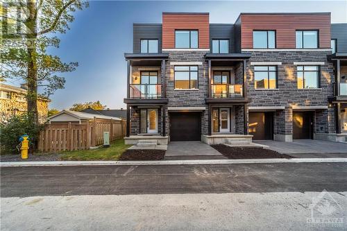 809 Star Private, Ottawa, ON - Outdoor With Facade