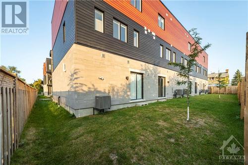 809 Star Private, Ottawa, ON - Outdoor With Exterior