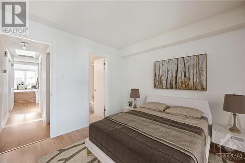 209C Woodfield Drive, Ottawa, ON - Indoor Photo Showing Bedroom