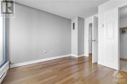 530 Laurier Avenue W Unit#909, Ottawa, ON - Indoor Photo Showing Other Room