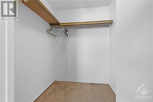 530 Laurier Avenue W Unit#909, Ottawa, ON - Indoor With Storage