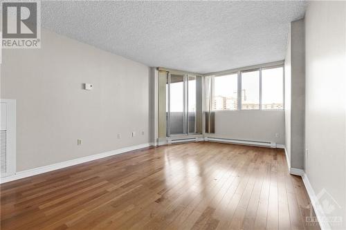 530 Laurier Avenue W Unit#909, Ottawa, ON - Indoor Photo Showing Other Room