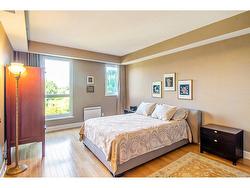 Master bedroom - 