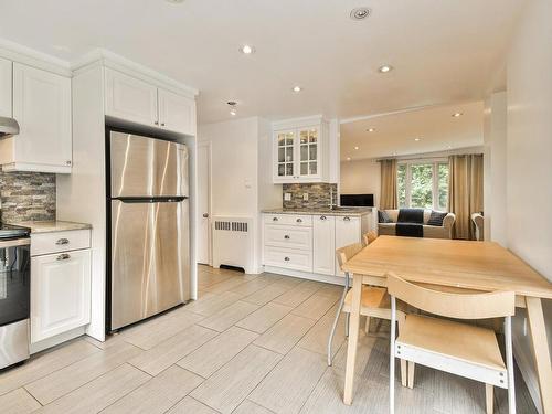 Cuisine - 11 Rue St-Paul O., Sainte-Agathe-Des-Monts, QC - Indoor Photo Showing Kitchen With Upgraded Kitchen