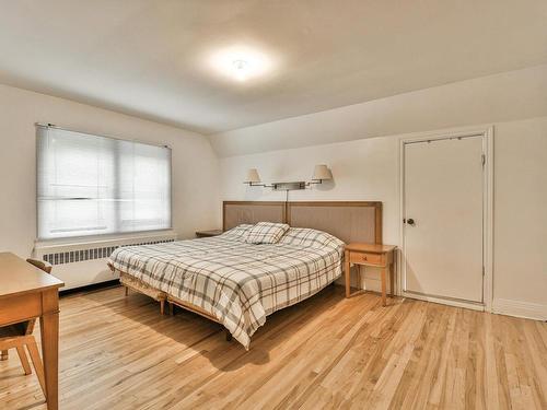 Chambre Ã  coucher principale - 11 Rue St-Paul O., Sainte-Agathe-Des-Monts, QC - Indoor Photo Showing Bedroom