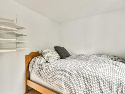 Chambre Ã Â coucher - 11 Rue St-Paul O., Sainte-Agathe-Des-Monts, QC - Indoor Photo Showing Bedroom