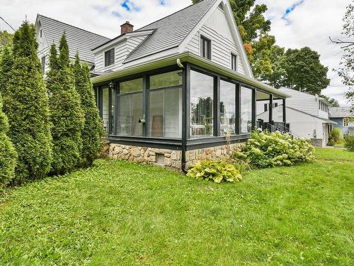 VÃ©randa - 11 Rue St-Paul O., Sainte-Agathe-Des-Monts, QC - Outdoor With Deck Patio Veranda